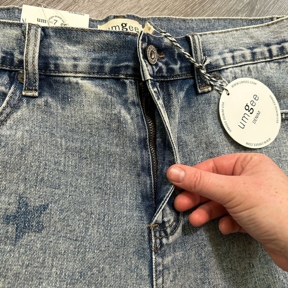 NWT Umgee Star Print High Waisted Denim Shorts Distressed Fray Acid Wash Size 7 - Picture 2 of 12